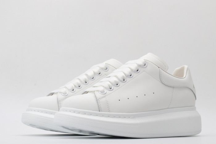 alex mcqu sneakers
