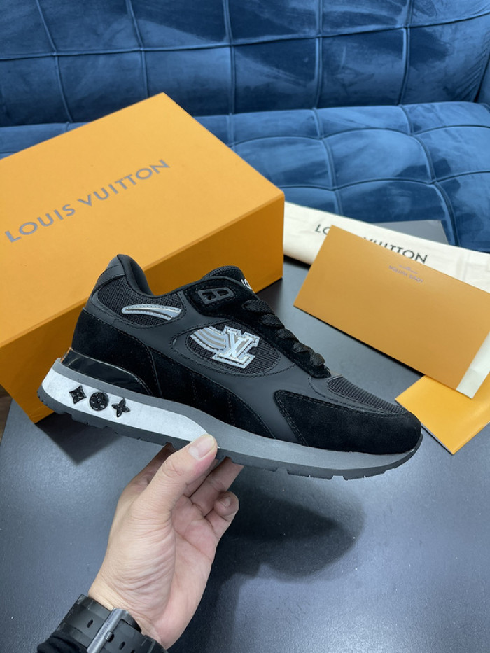 lovt sports shoes