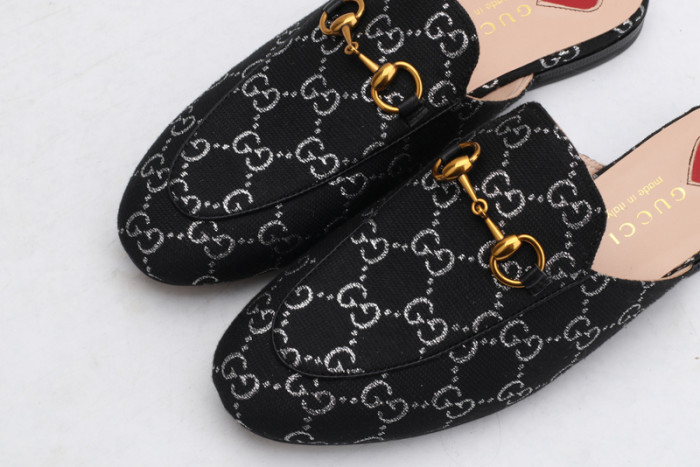 guc loafer