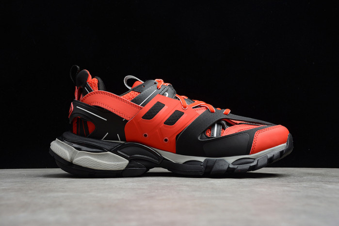 bl tess s. gomma track low sneakers red black 022509