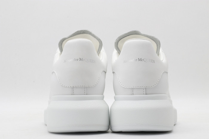 alex mcqu sneakers