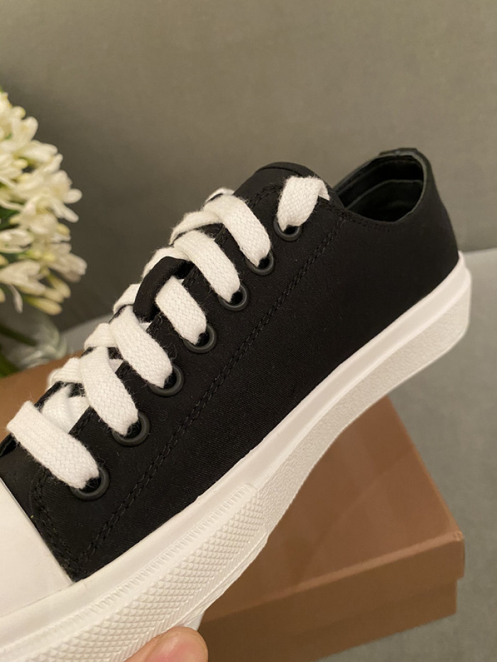BUBERY SNEAKER