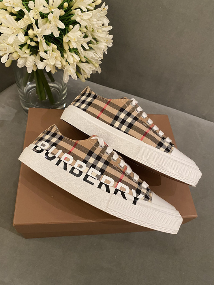 BUBERY SNEAKER