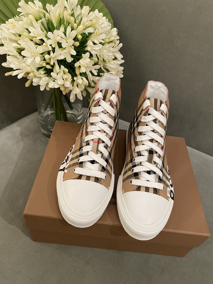 BUBERY SNEAKER