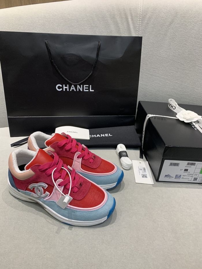cn cc logo sneaker