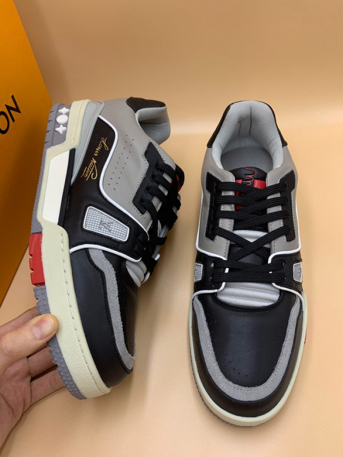 lovt sneaker