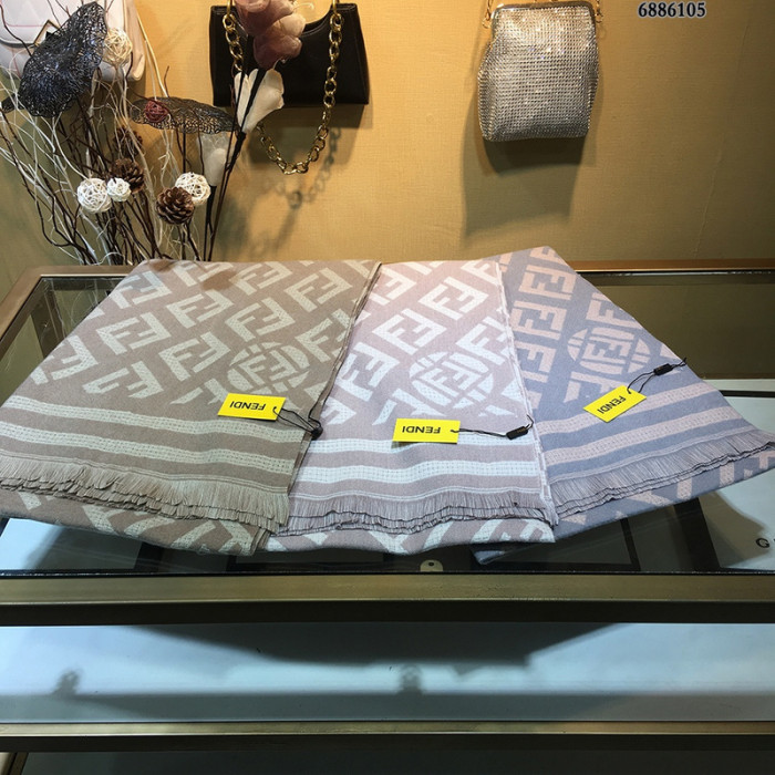 F**di scarf