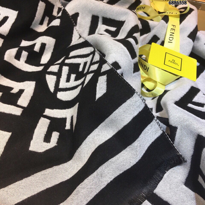 F**di scarf