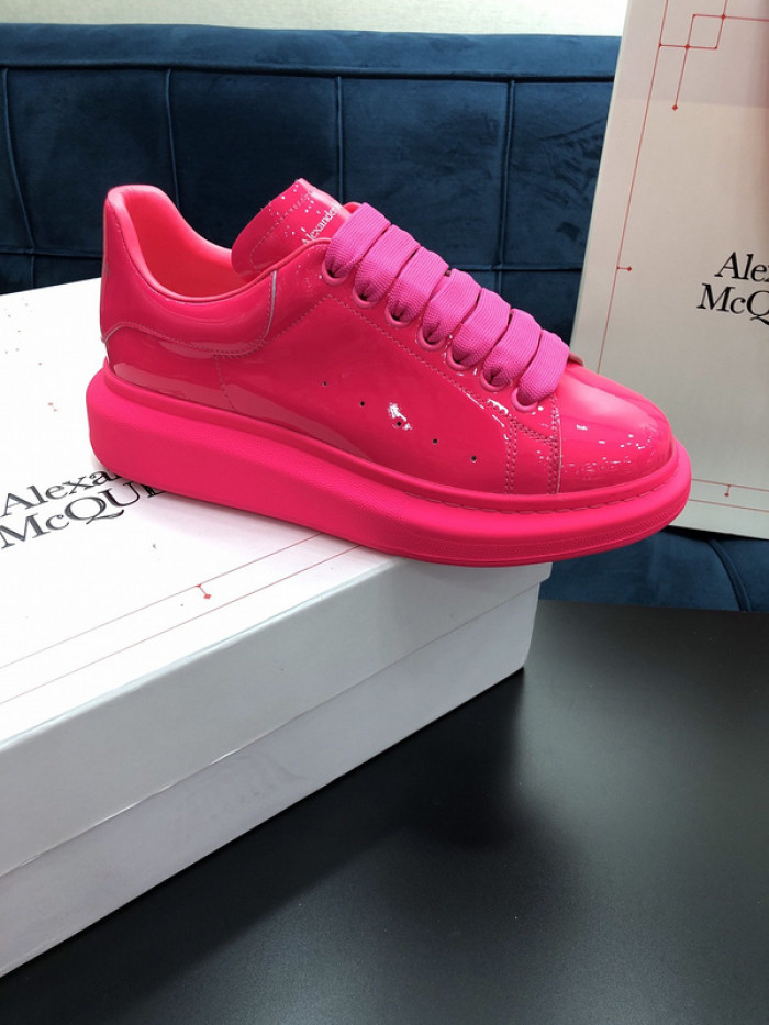 alex mcqu sneakers