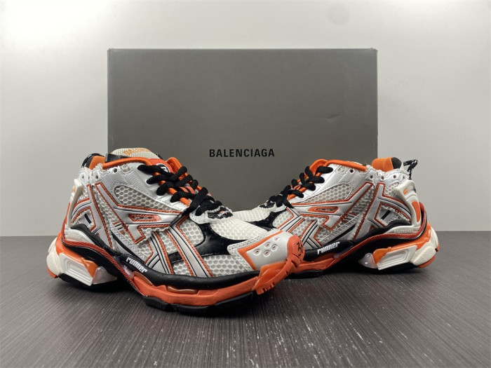 Ba*len*cia*ga runner orange 677402w3rb79051