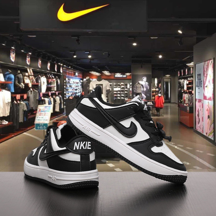 nike shoes bear 1