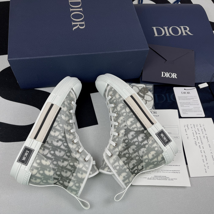 dr b23 homme kaws h903p161