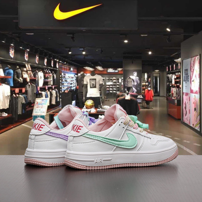 nike shoes bear 2